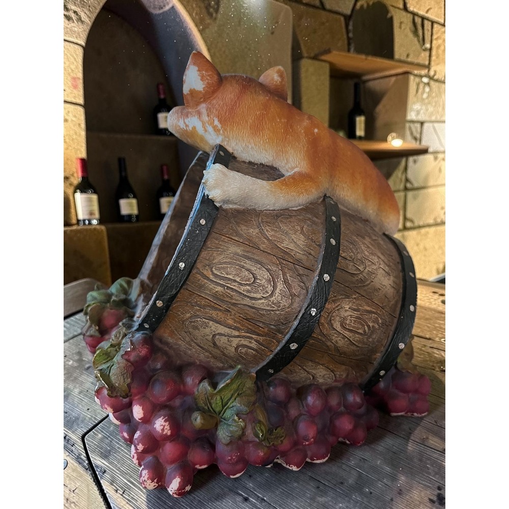 Vintage Whimsical Cat Wine Bottle Holder Resin Tipsy Kitty Vinyard Kitchen Decor - Picture 5 of 13